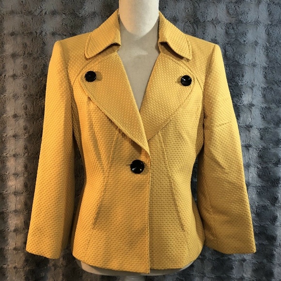 Evan Picone Jackets & Blazers - Evan Picone Blazer Size 6 Yellow Jacket One Button